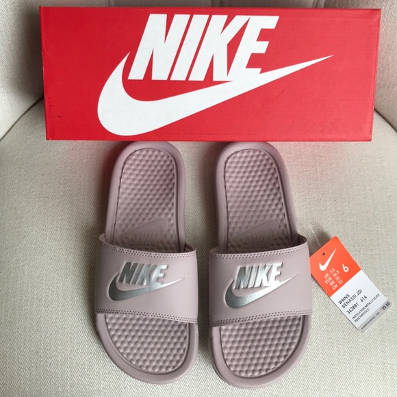 Nike Shoes - •Nike• Women’s Benassi JDI